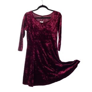 Crushed velvet 3/4 sleeve dress